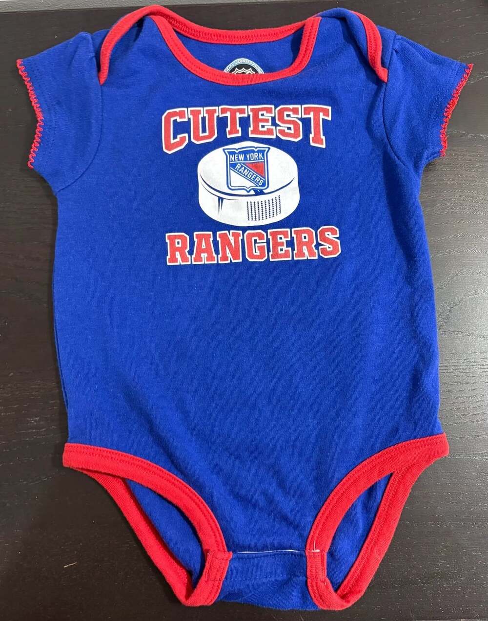 NHL New York Rangers Baby Bodysuit Size 18M Cutest Rangers Puck Graphic